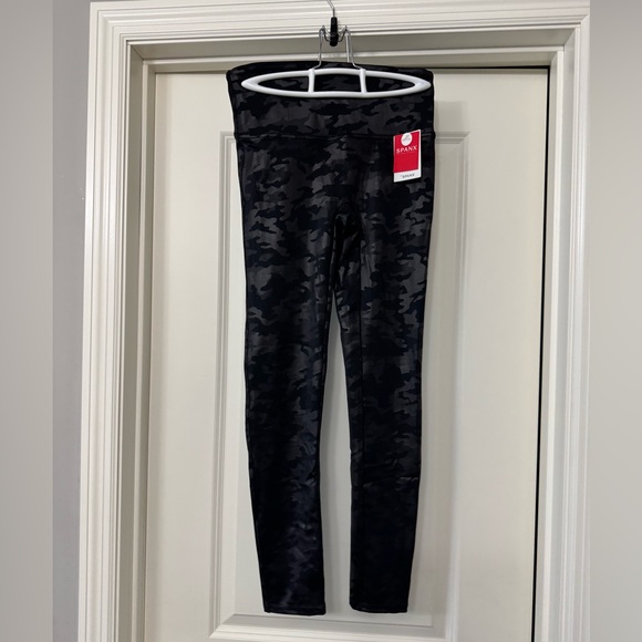 Spanx Faux Leather Camo Leggings - Picture 4 of 6